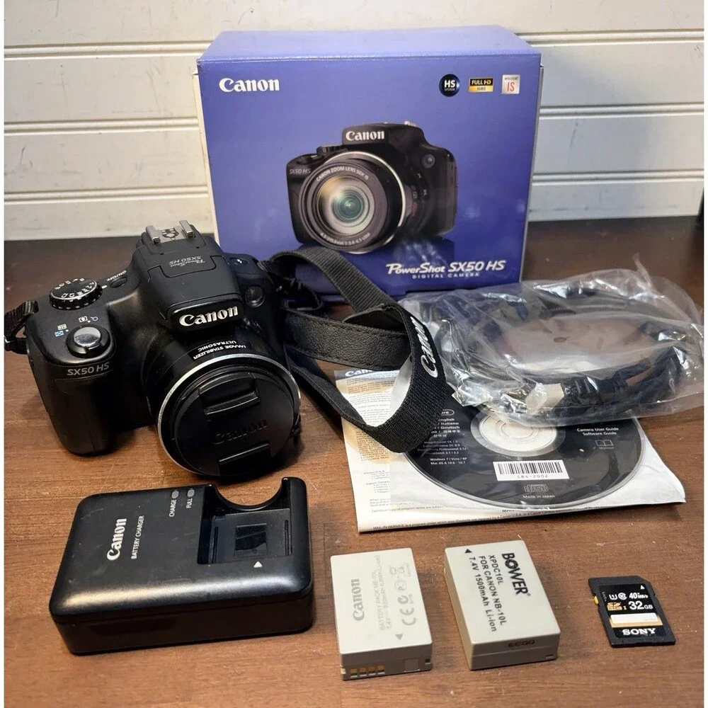 Canon PowerShot SX50 HS 12.1MP 50x Optical Zoom Digital Camera Bundle In Box